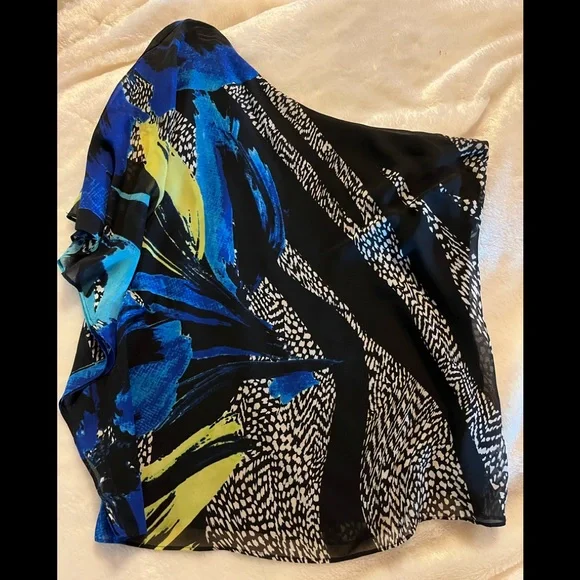 Cache’ bare shoulder top in black,blue, lime - Picture 1 of 4